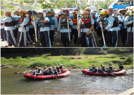 Pada hari keempat, siswa-siswa melakukan rafting selama lebih dari 3 jam di sungai Elo Magelang